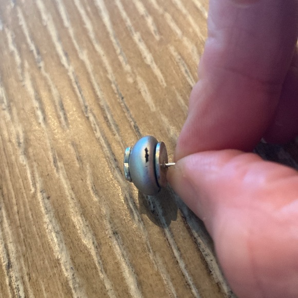 🥹RARE AUTHENTIC 2004 VINTAGE CHANEL EARRINGS!!!!!!!! - Picture 9 of 12